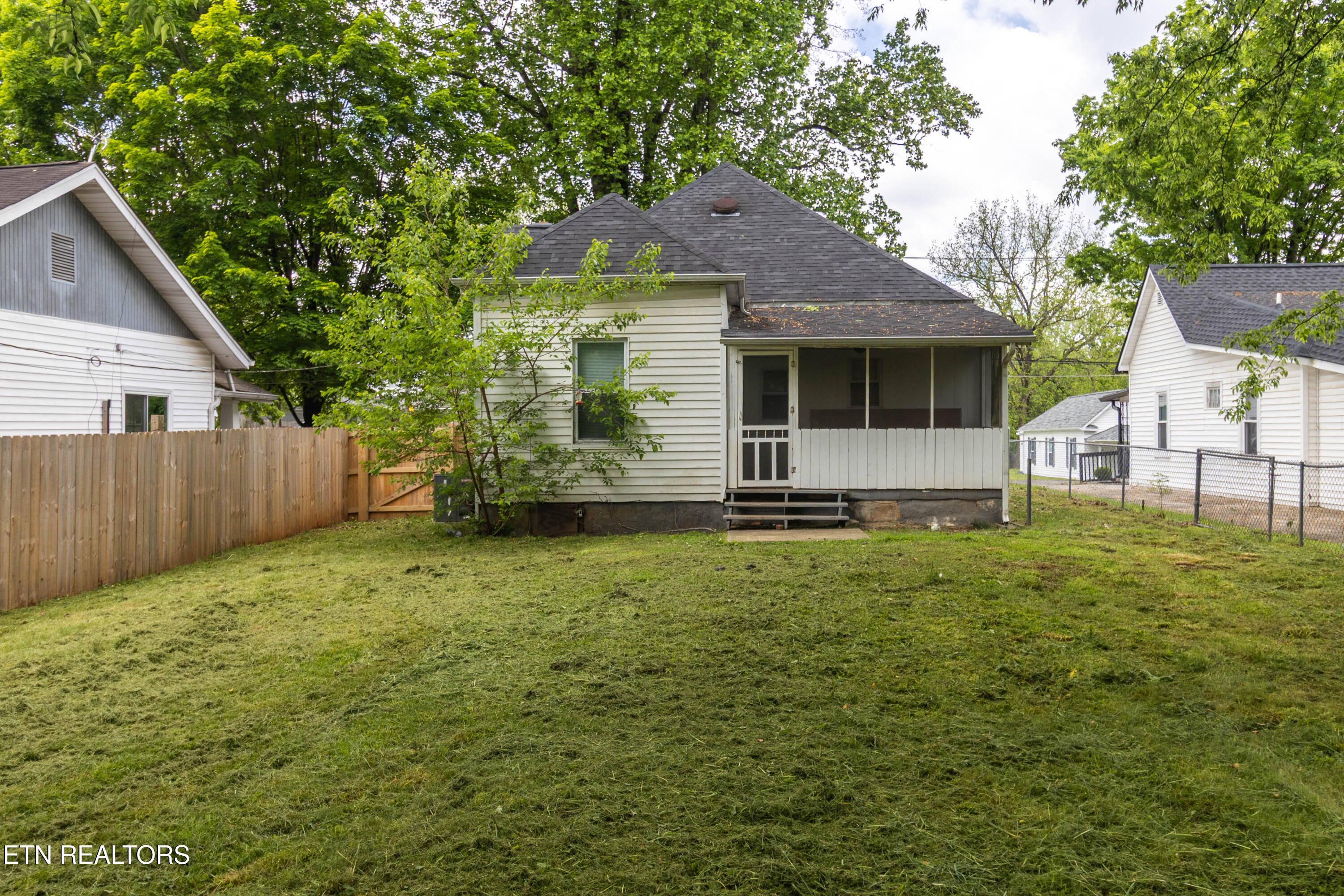 2638 Barton Street Knoxville TN 37917