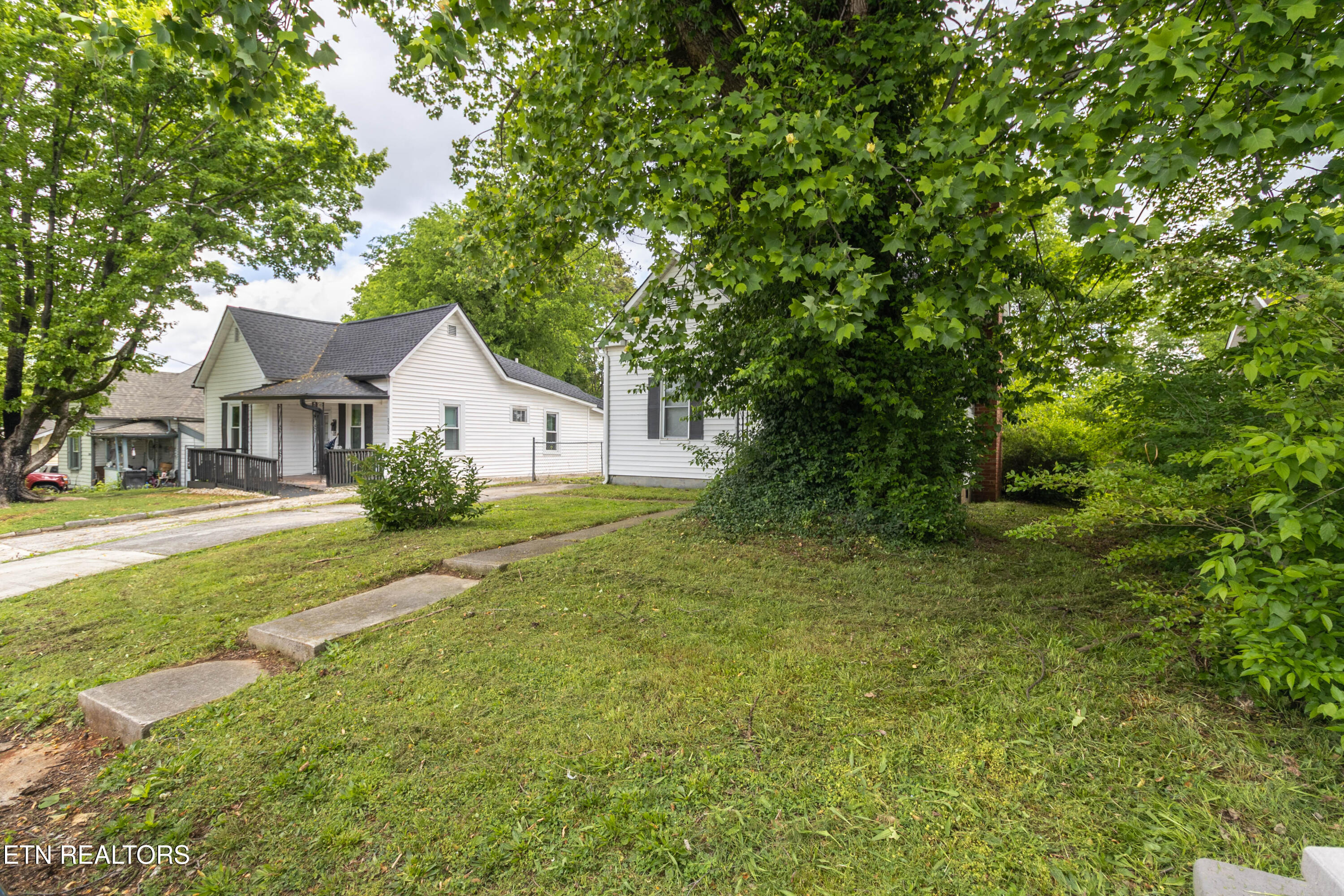 2638 Barton Street Knoxville TN 37917