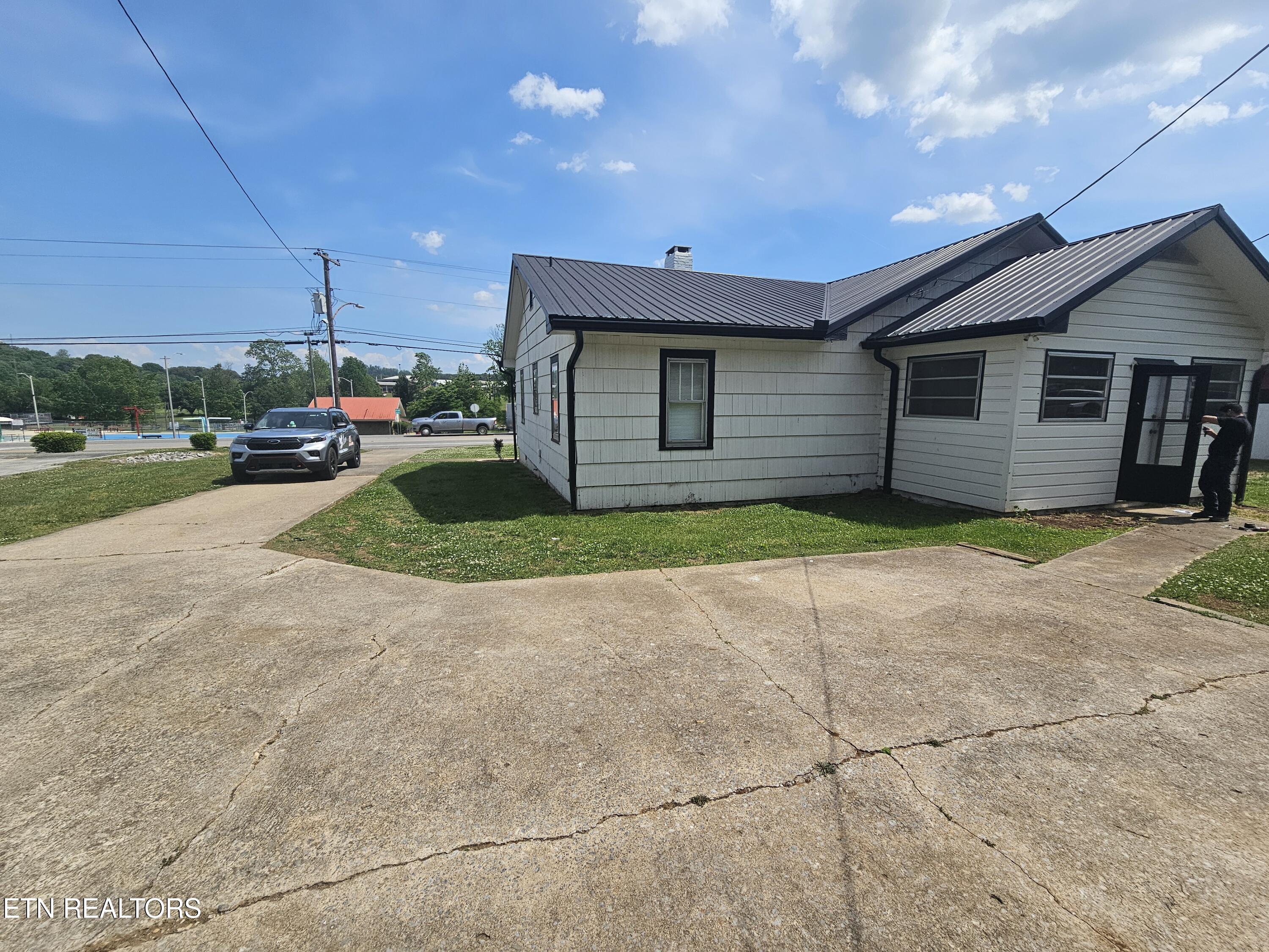 1060 Mulberry Street Loudon TN 37774