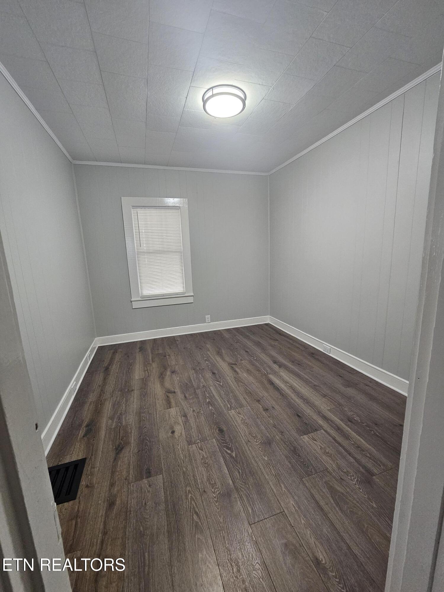 1060 Mulberry Street Loudon TN 37774