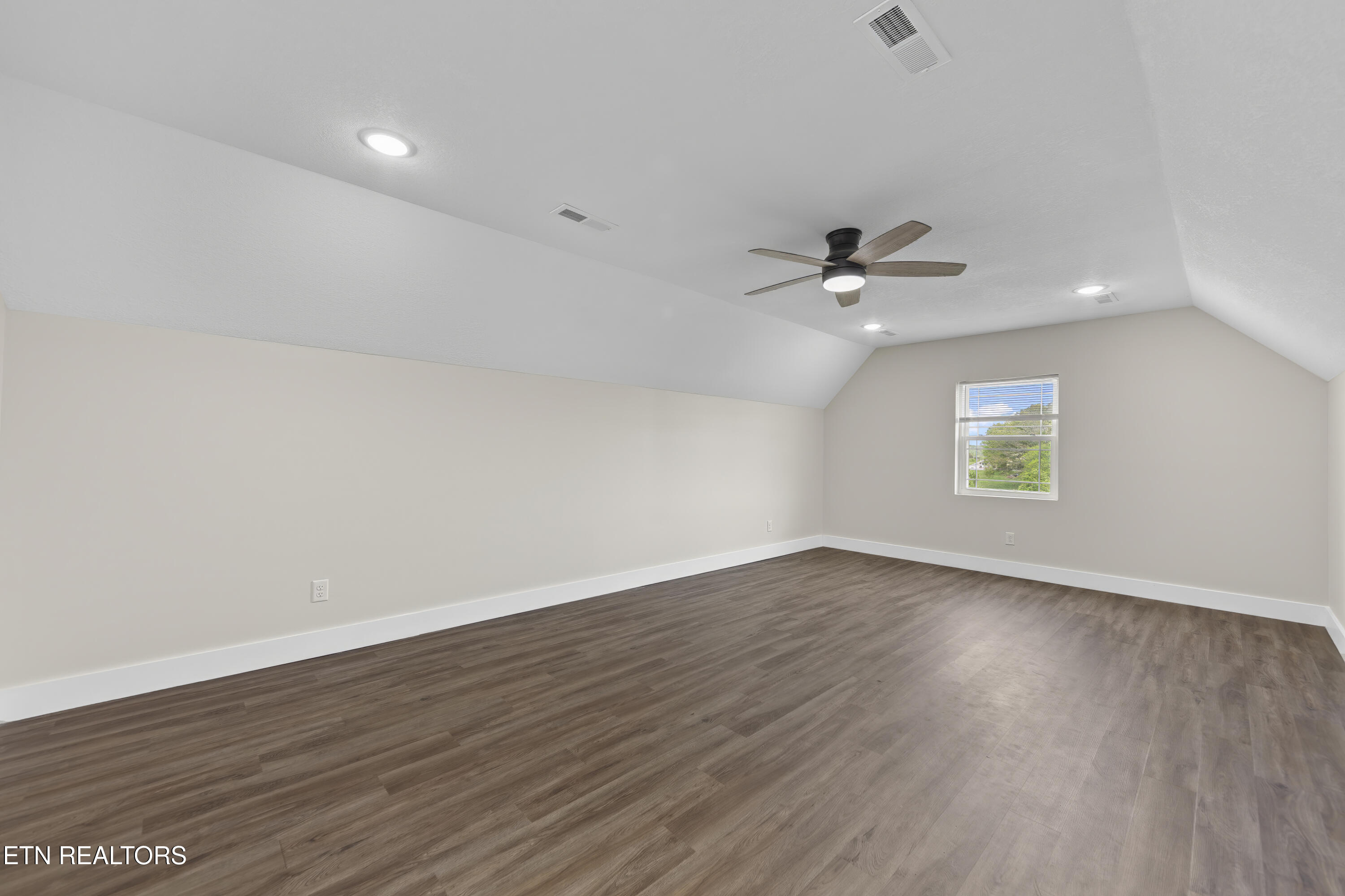 1514 Broad River Lane Sevierville TN 37876