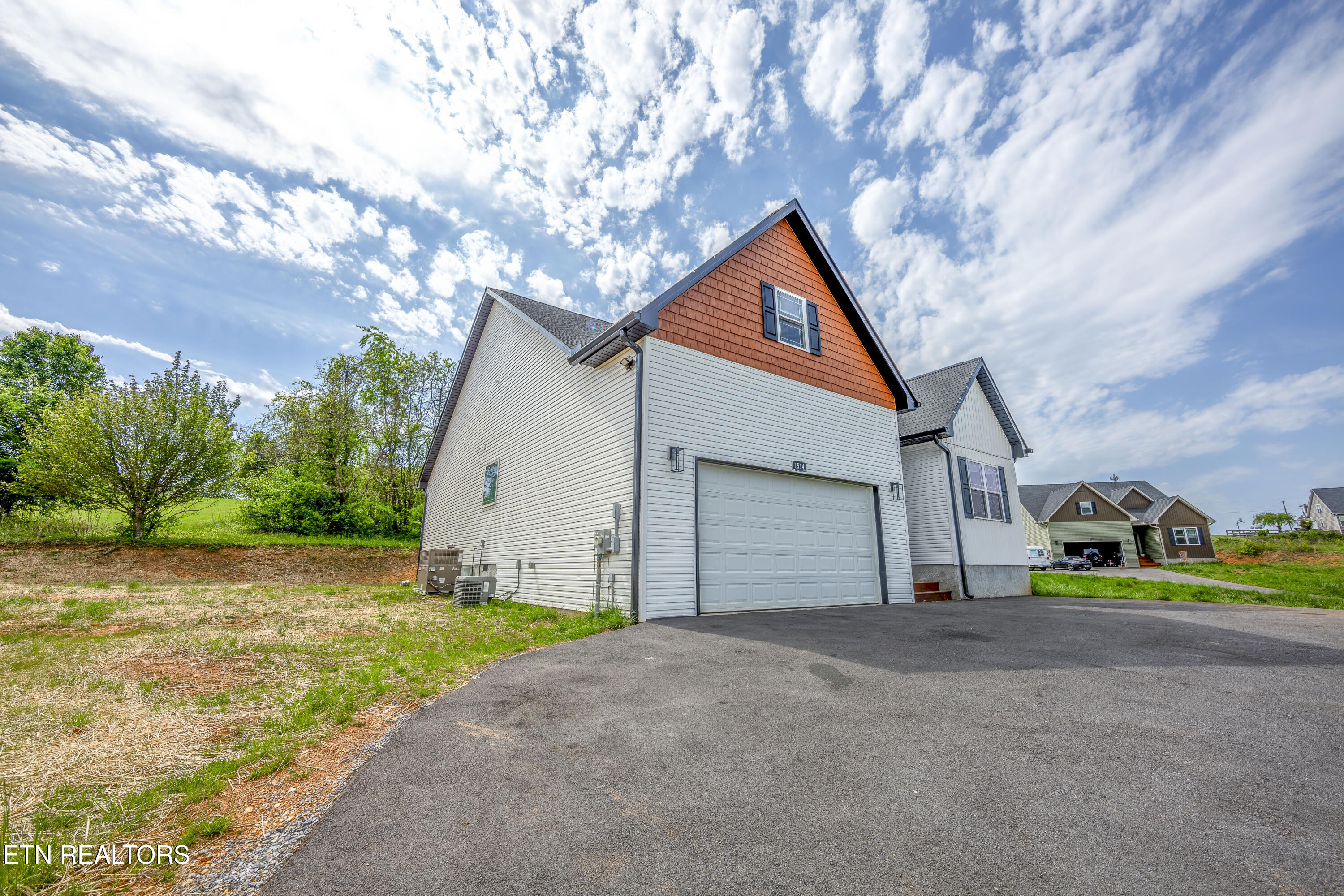 1514 Broad River Lane Sevierville TN 37876