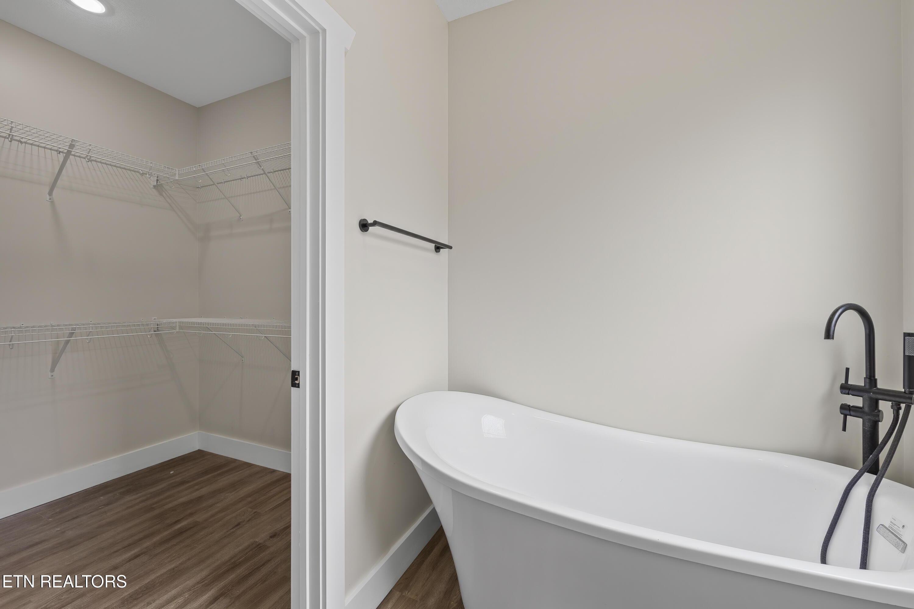1514 Broad River Lane Sevierville TN 37876
