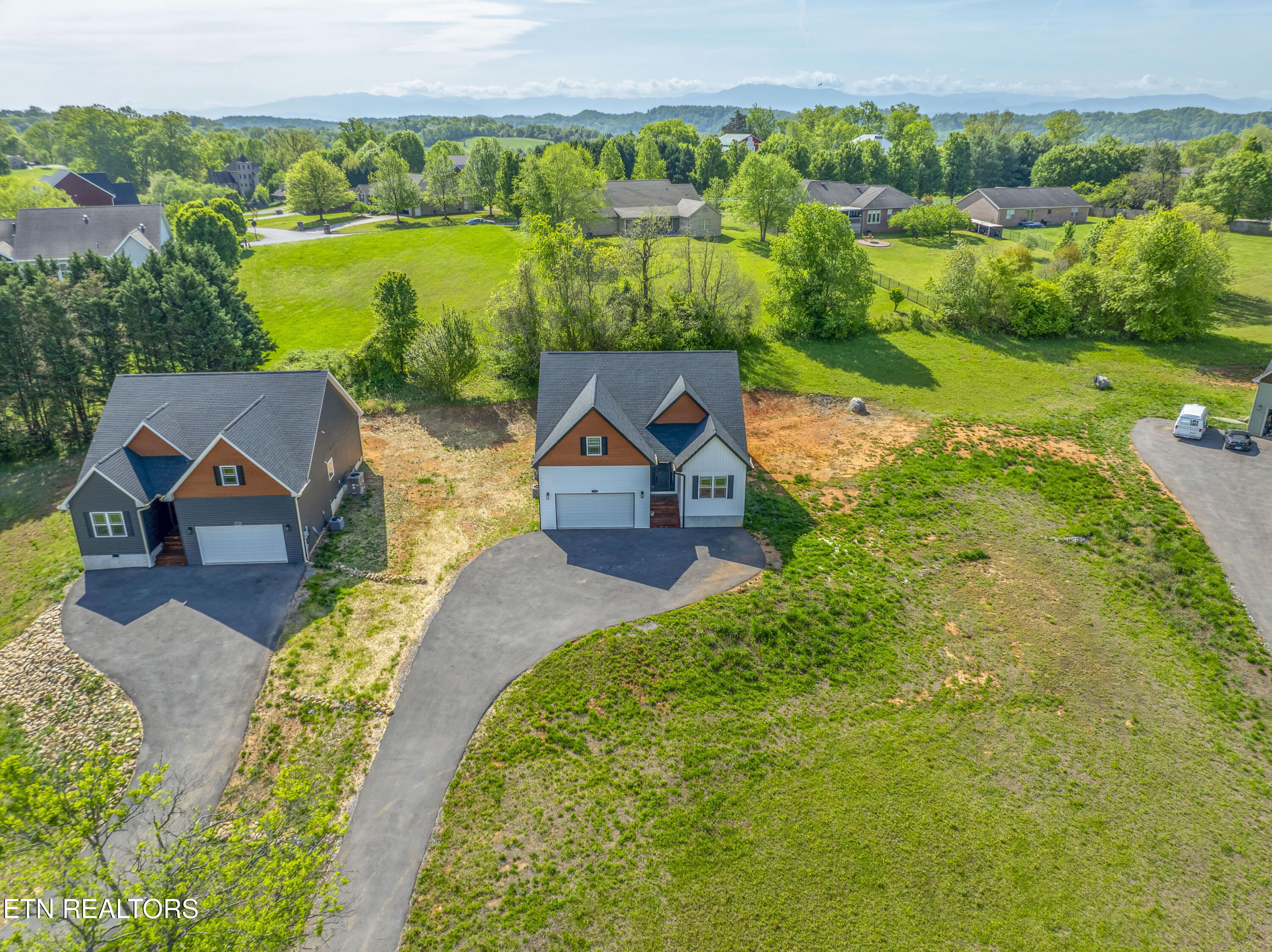 1514 Broad River Lane Sevierville TN 37876