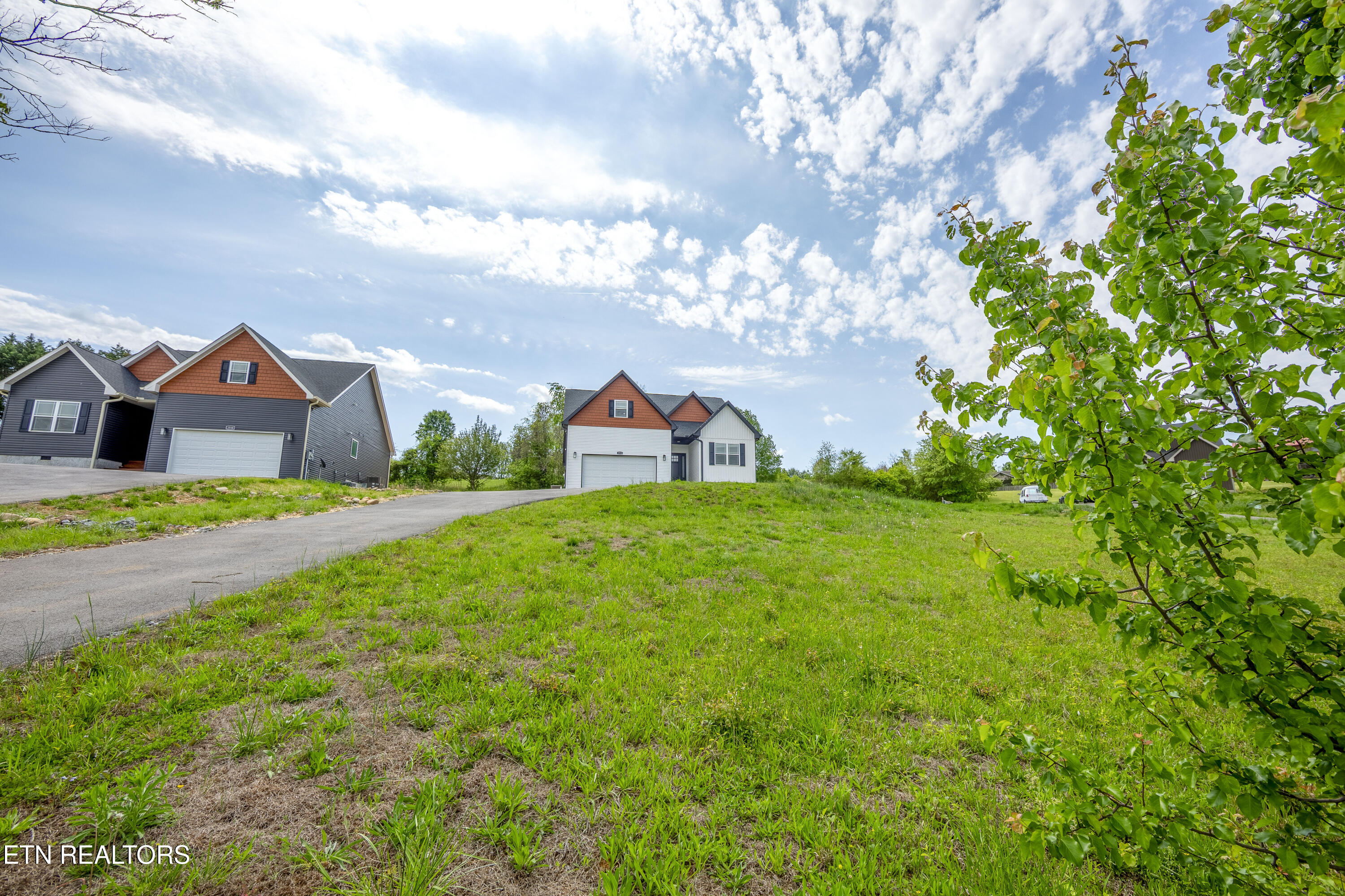1514 Broad River Lane Sevierville TN 37876
