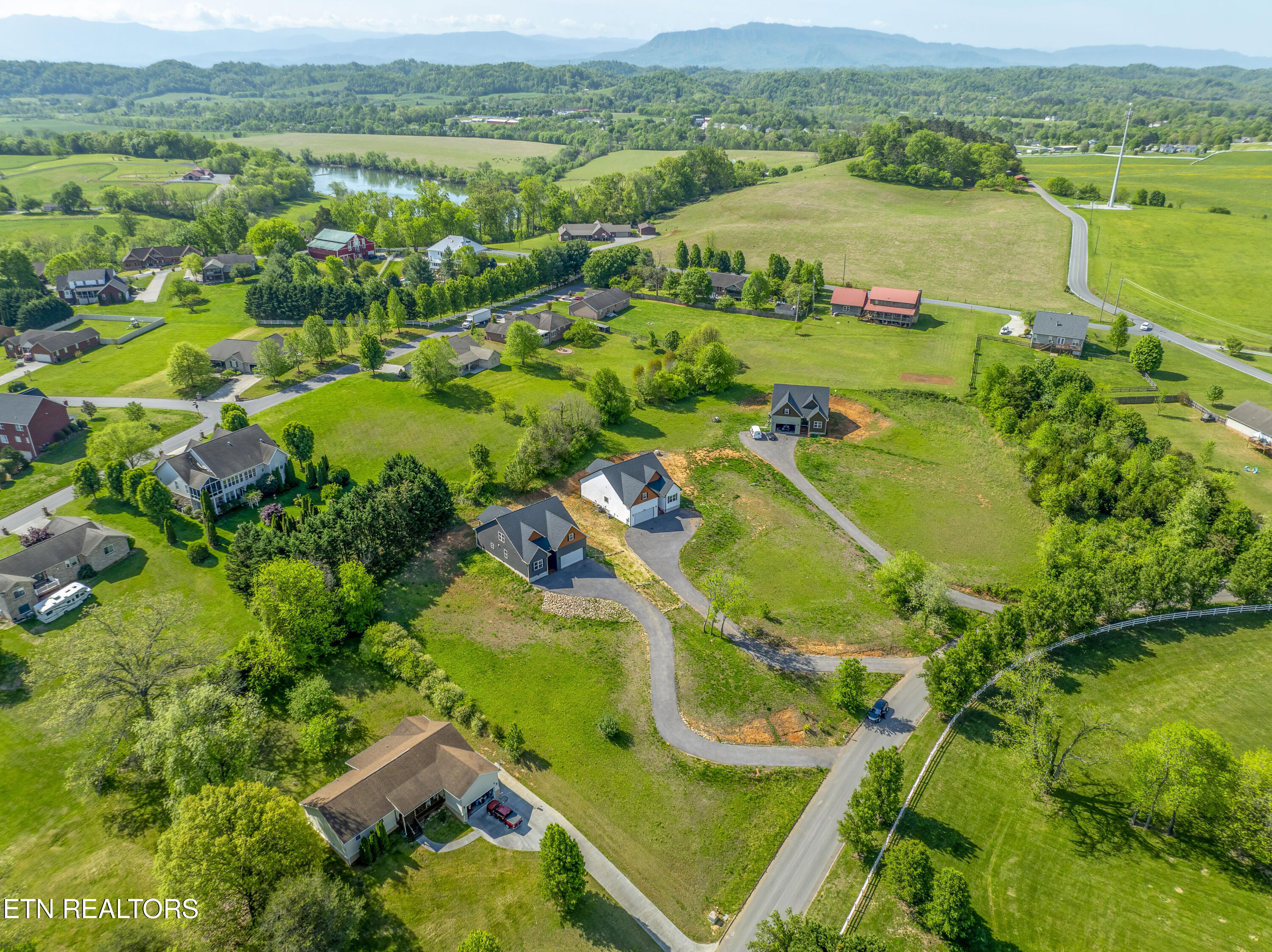 1514 Broad River Lane Sevierville TN 37876