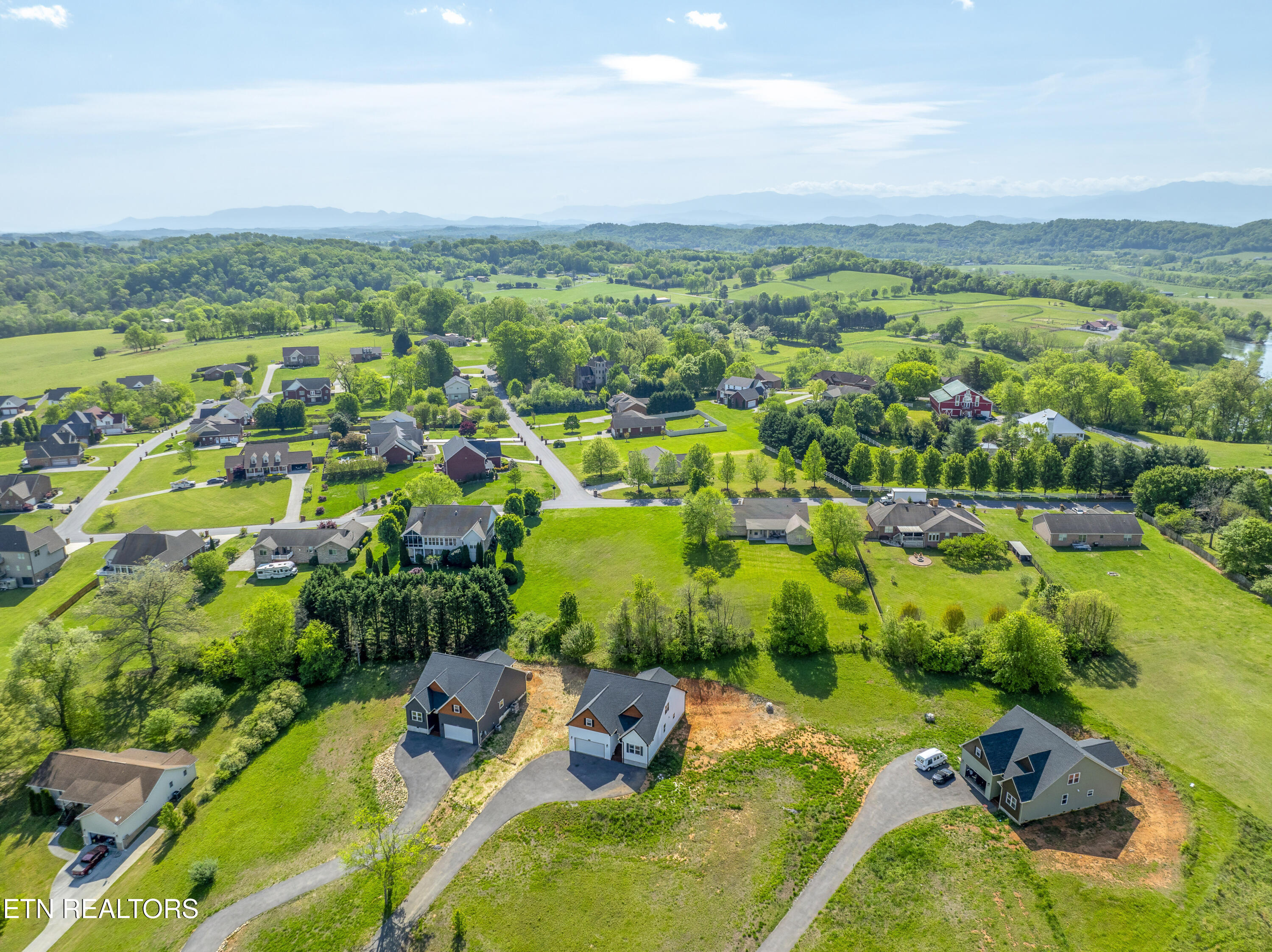1514 Broad River Lane Sevierville TN 37876