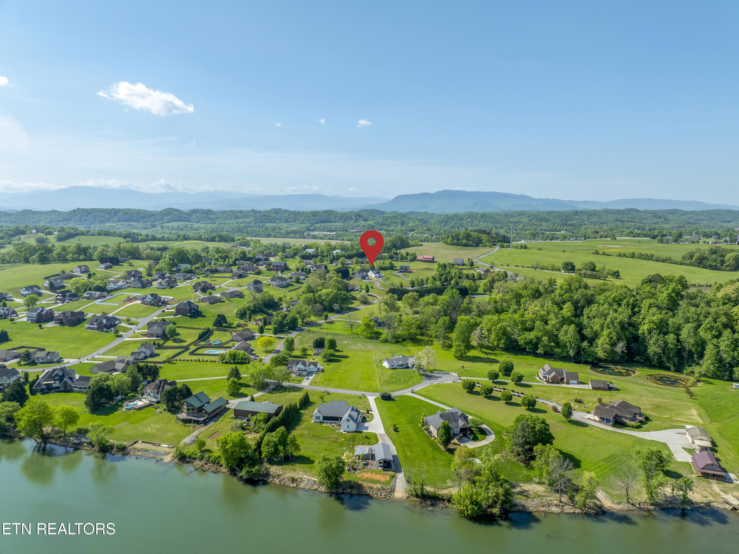 1514 Broad River Lane Sevierville TN 37876