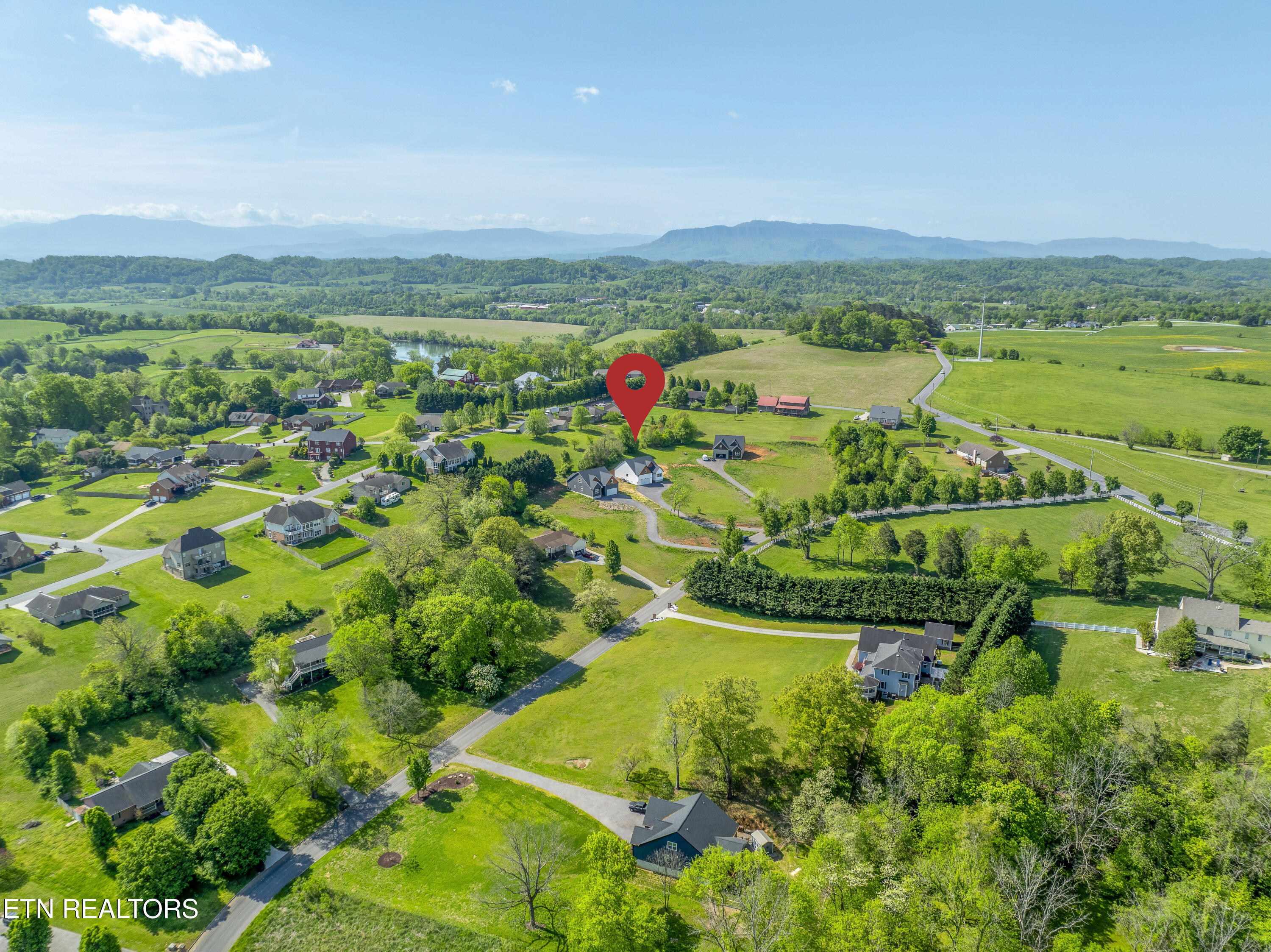 1514 Broad River Lane Sevierville TN 37876