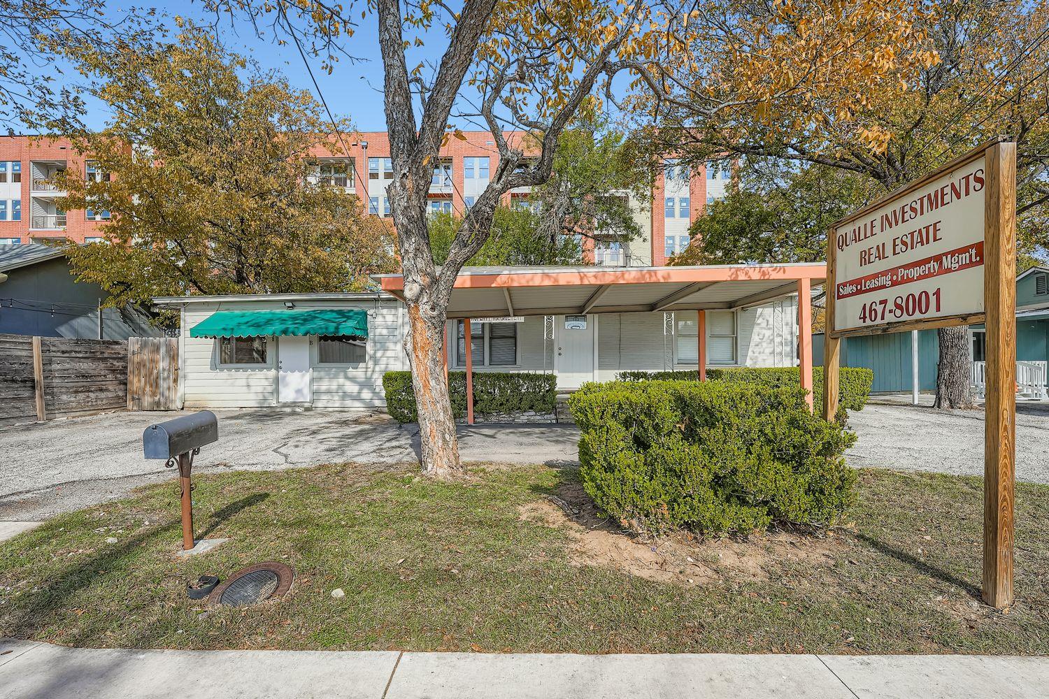 702 W Street John's Avenue Austin TX 78752