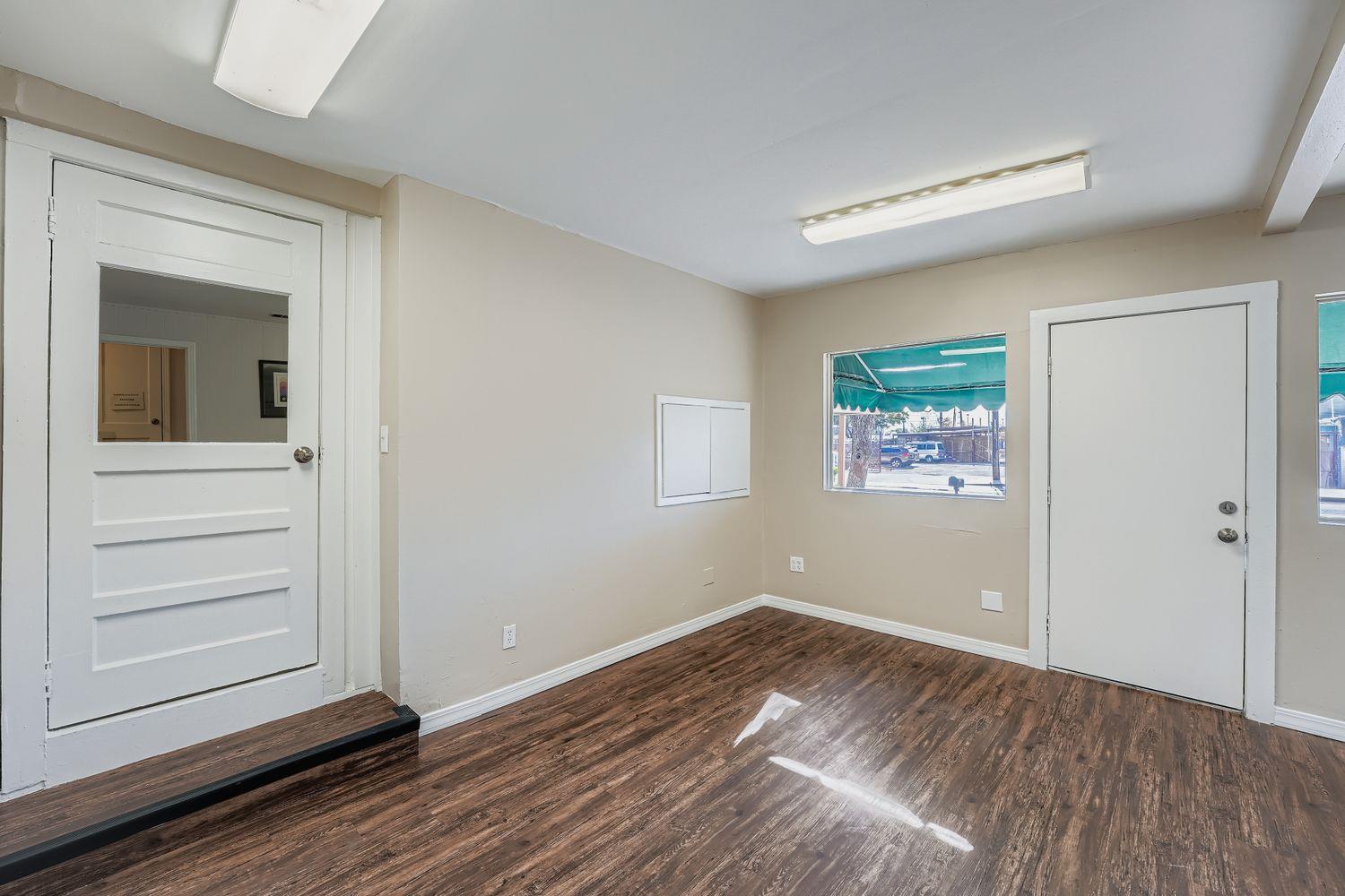 702 W Street John's Avenue Austin TX 78752