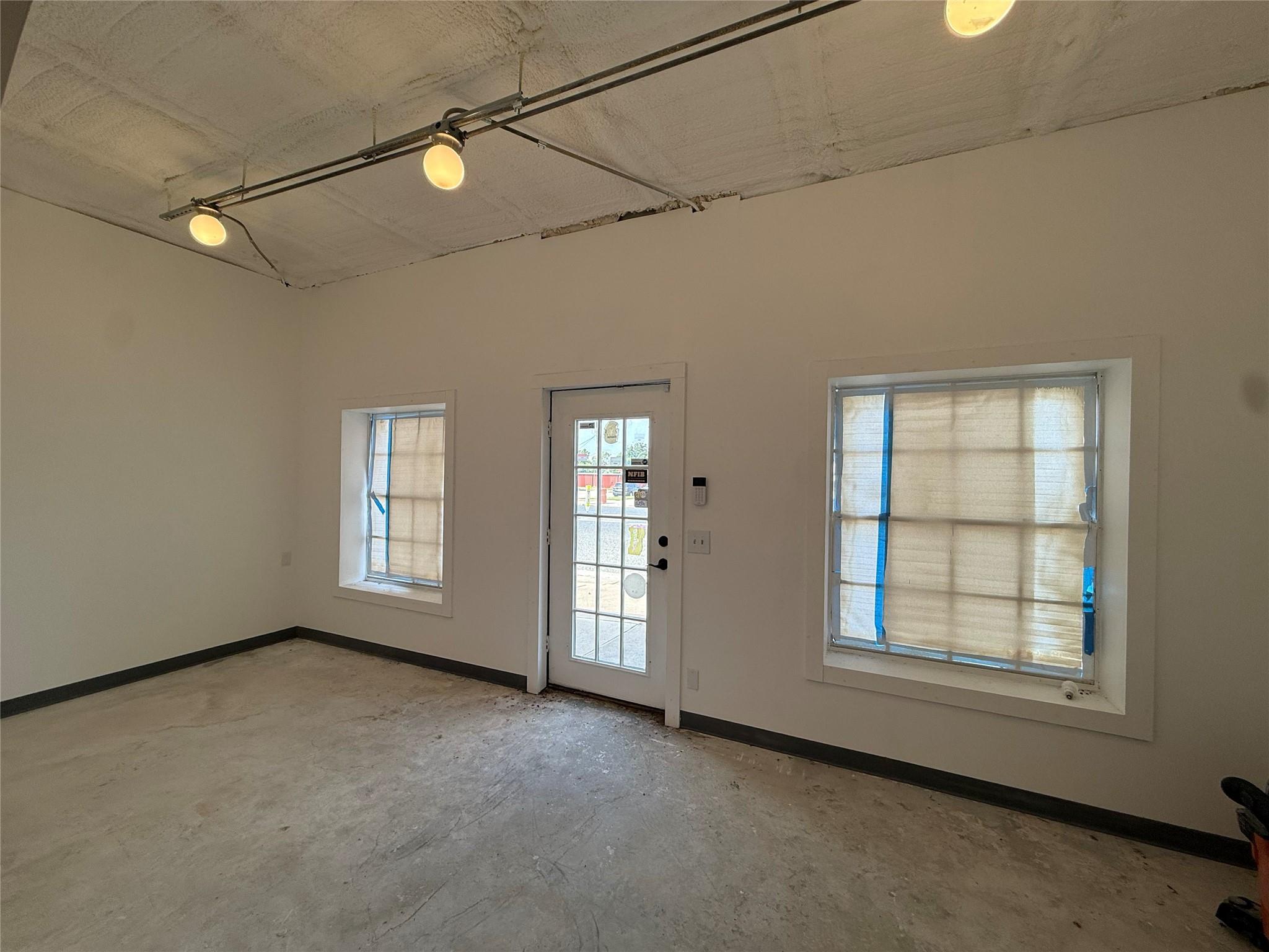 117 S Main Street Elgin TX 78621