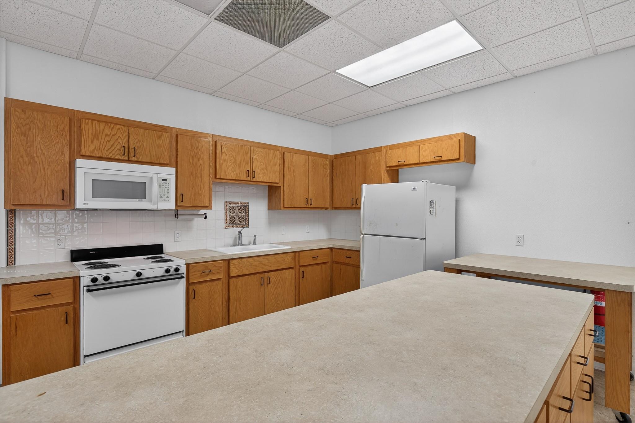 410 N West Bertram TX 78605