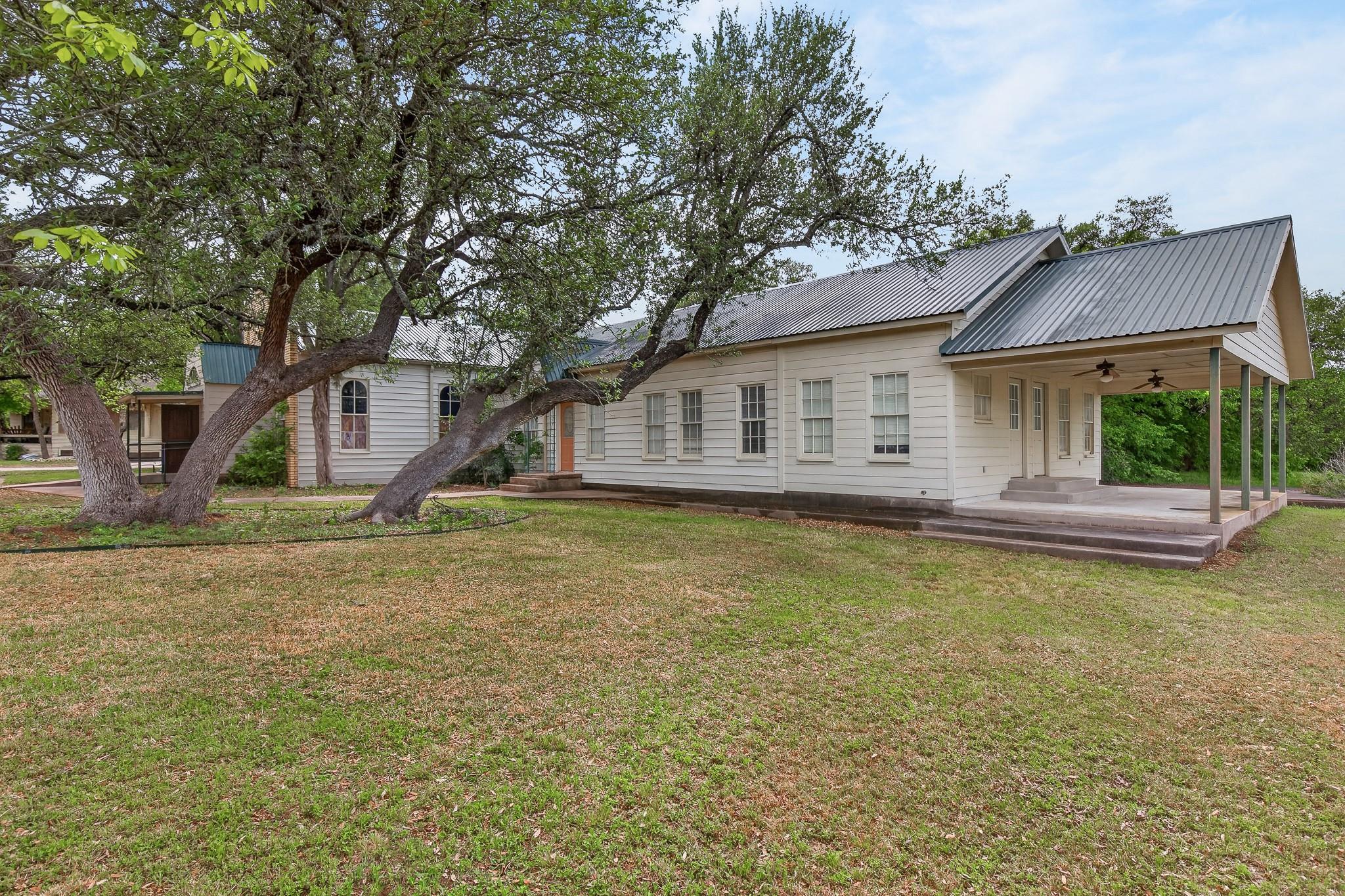 410 N West Bertram TX 78605