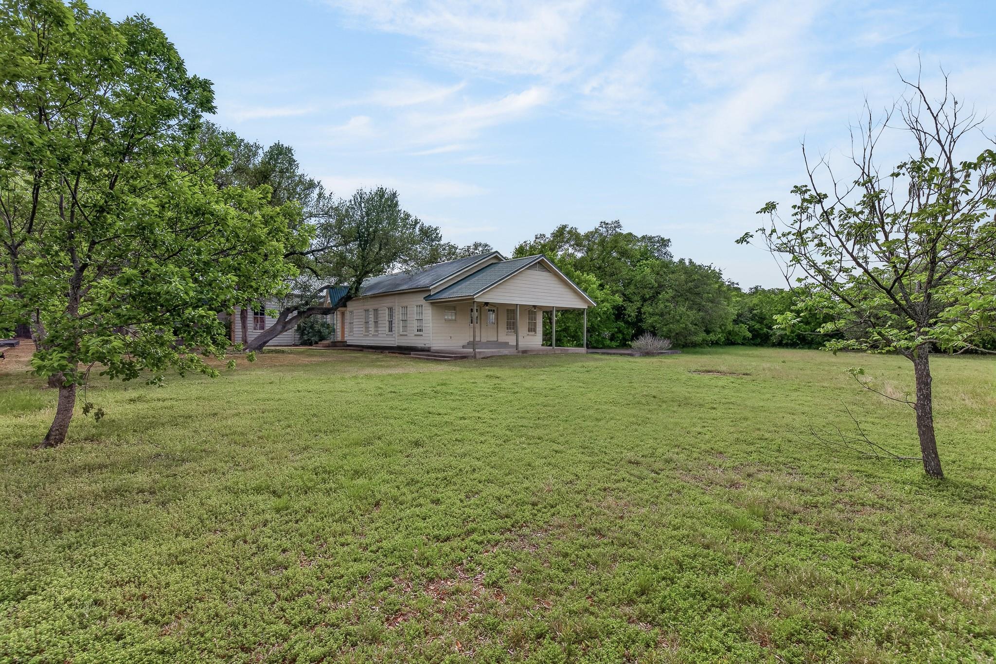 410 N West Bertram TX 78605