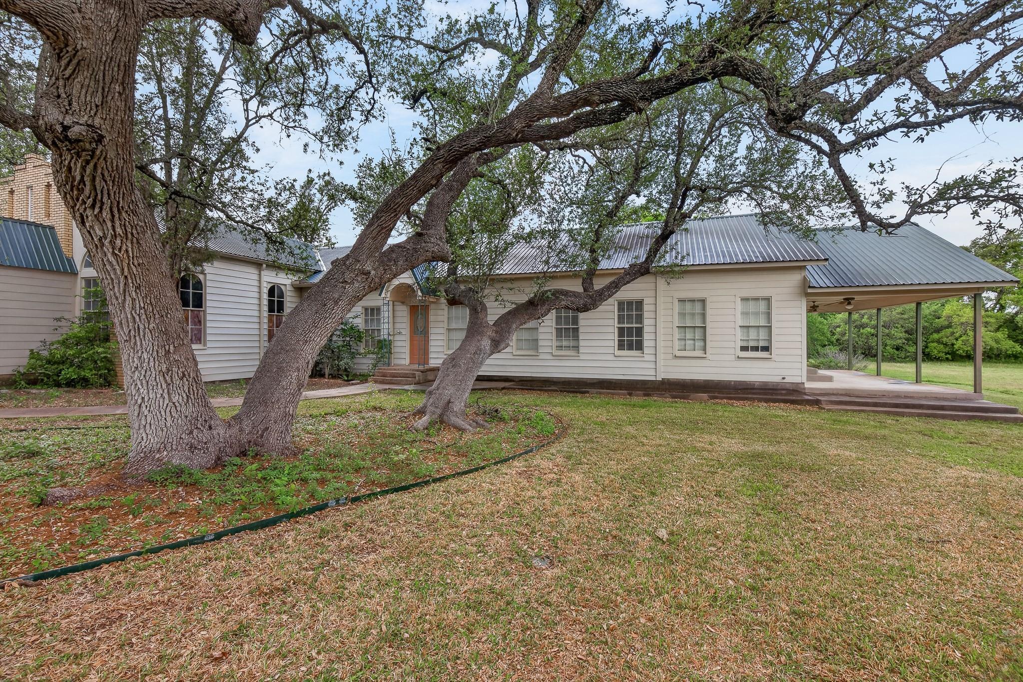 410 N West Bertram TX 78605