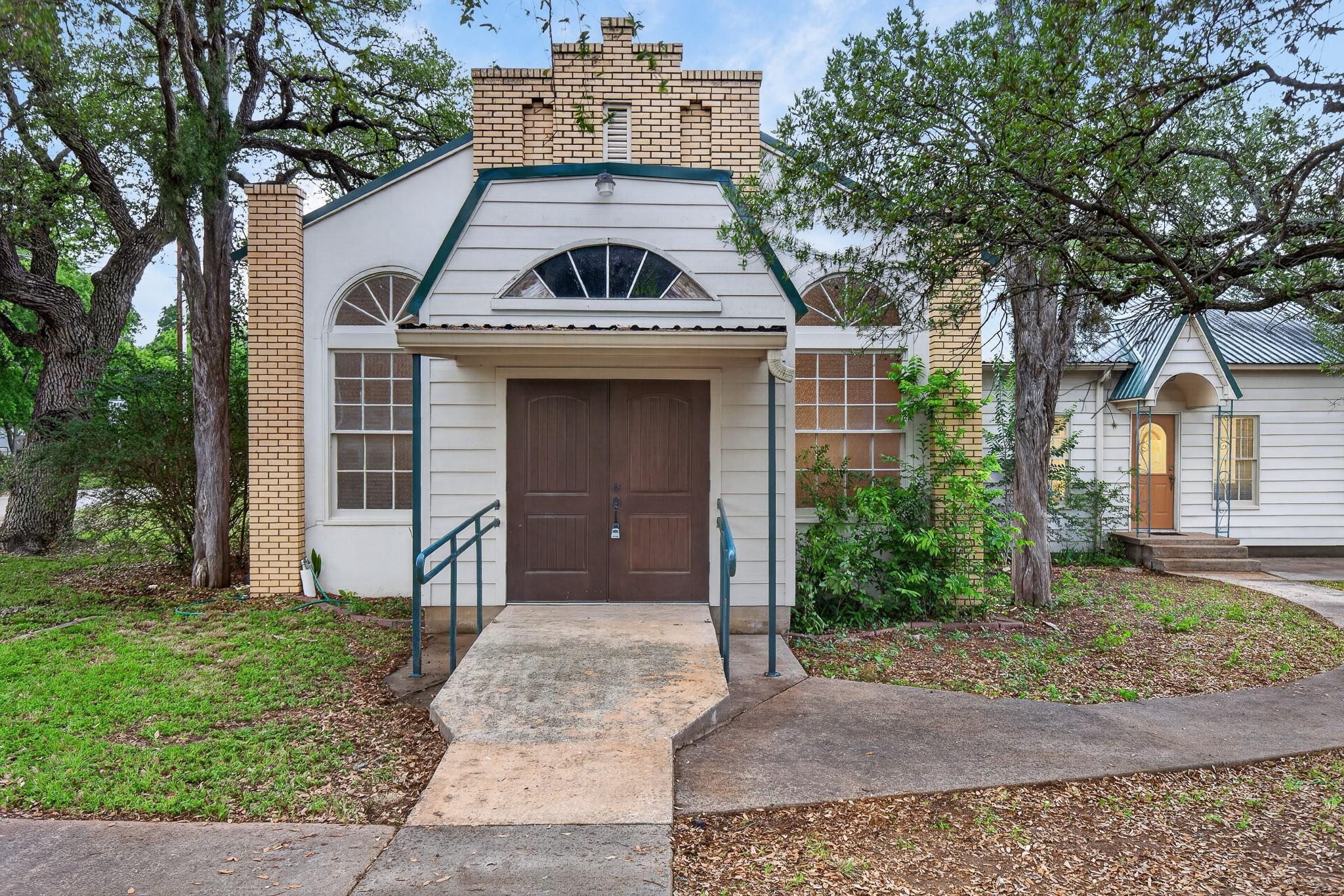 410 N West Bertram TX 78605