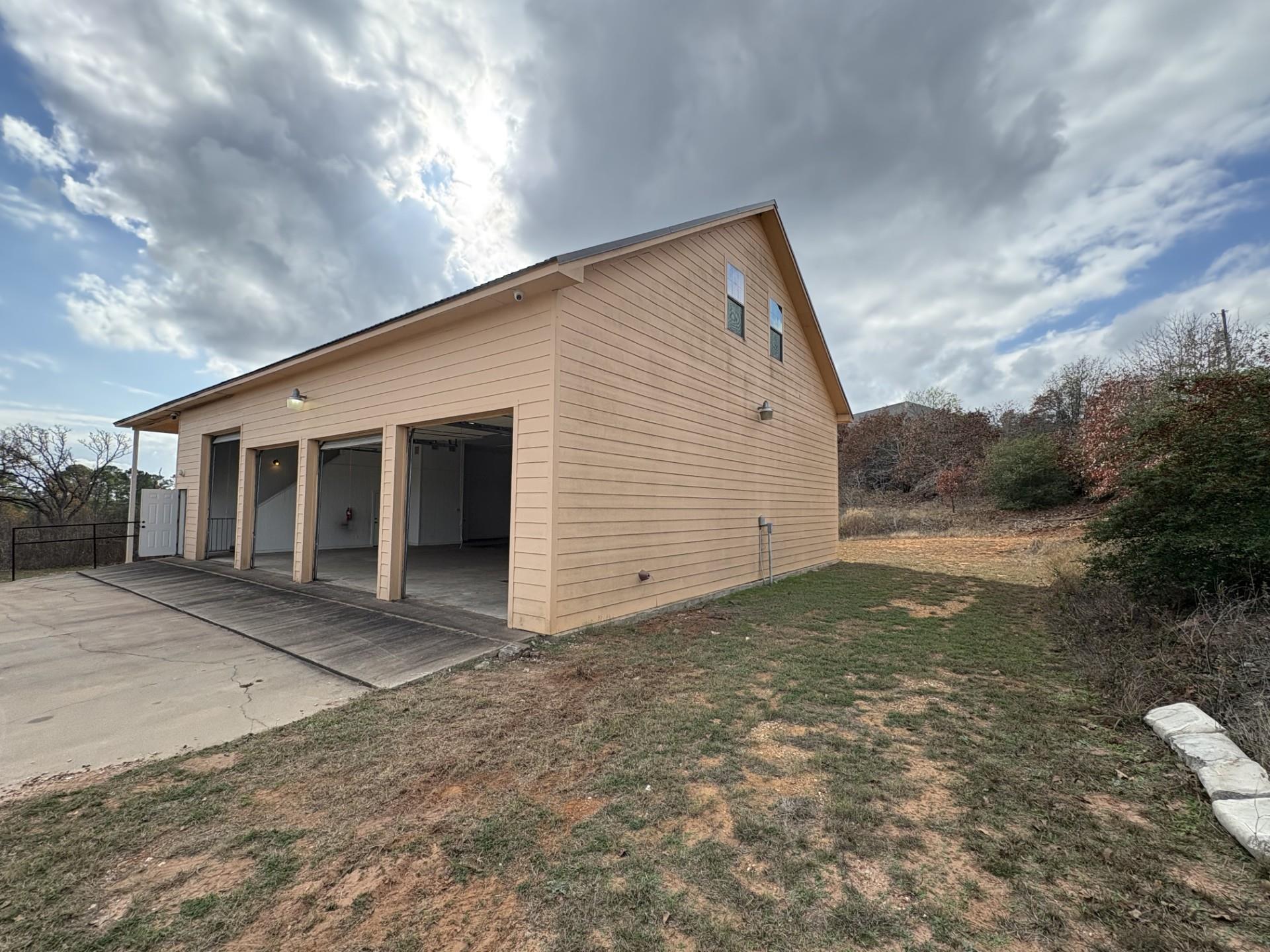 152 Pine Tree Loop Bastrop TX 78602