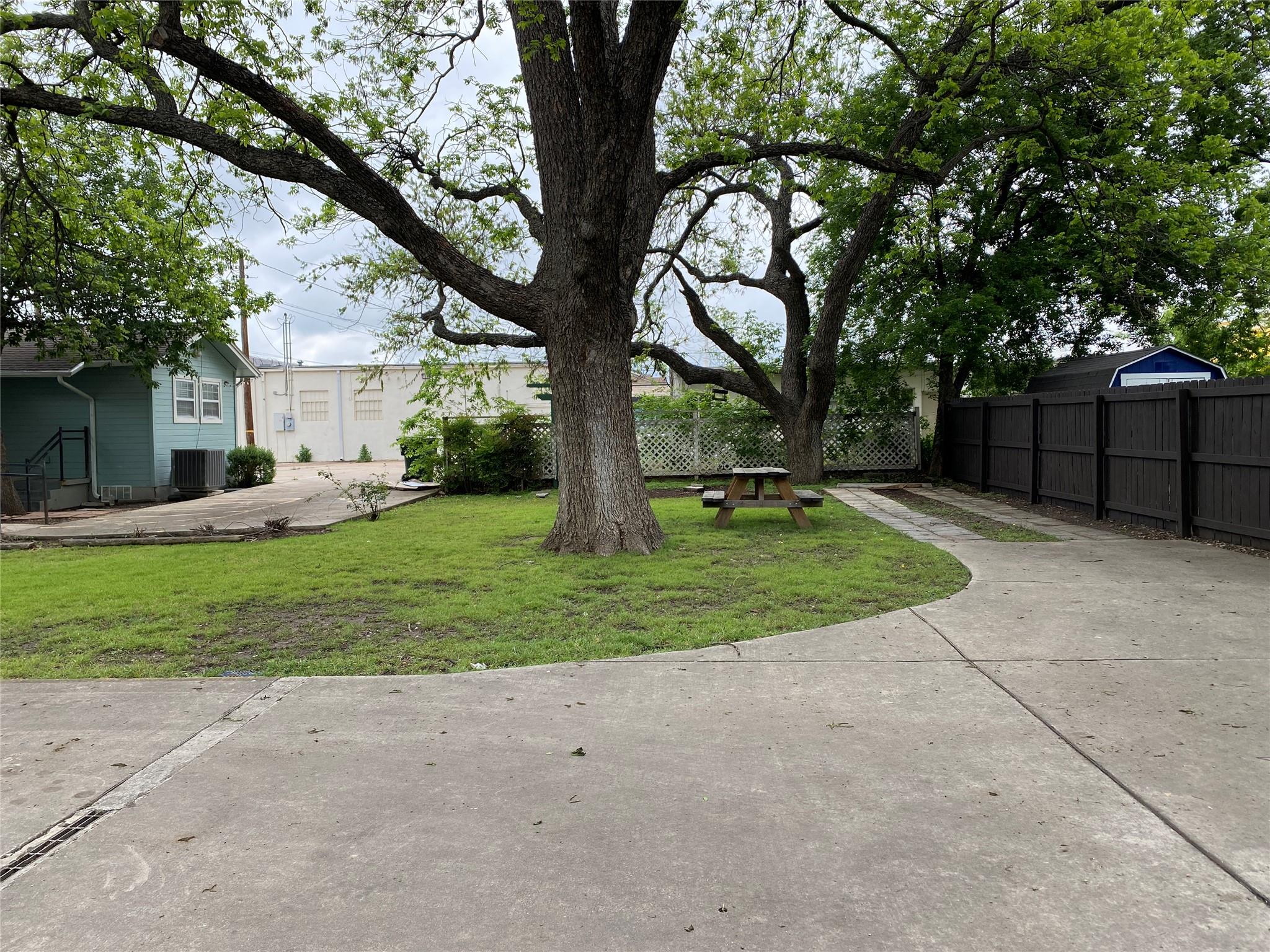 1005 S Rock Street Georgetown TX 78626
