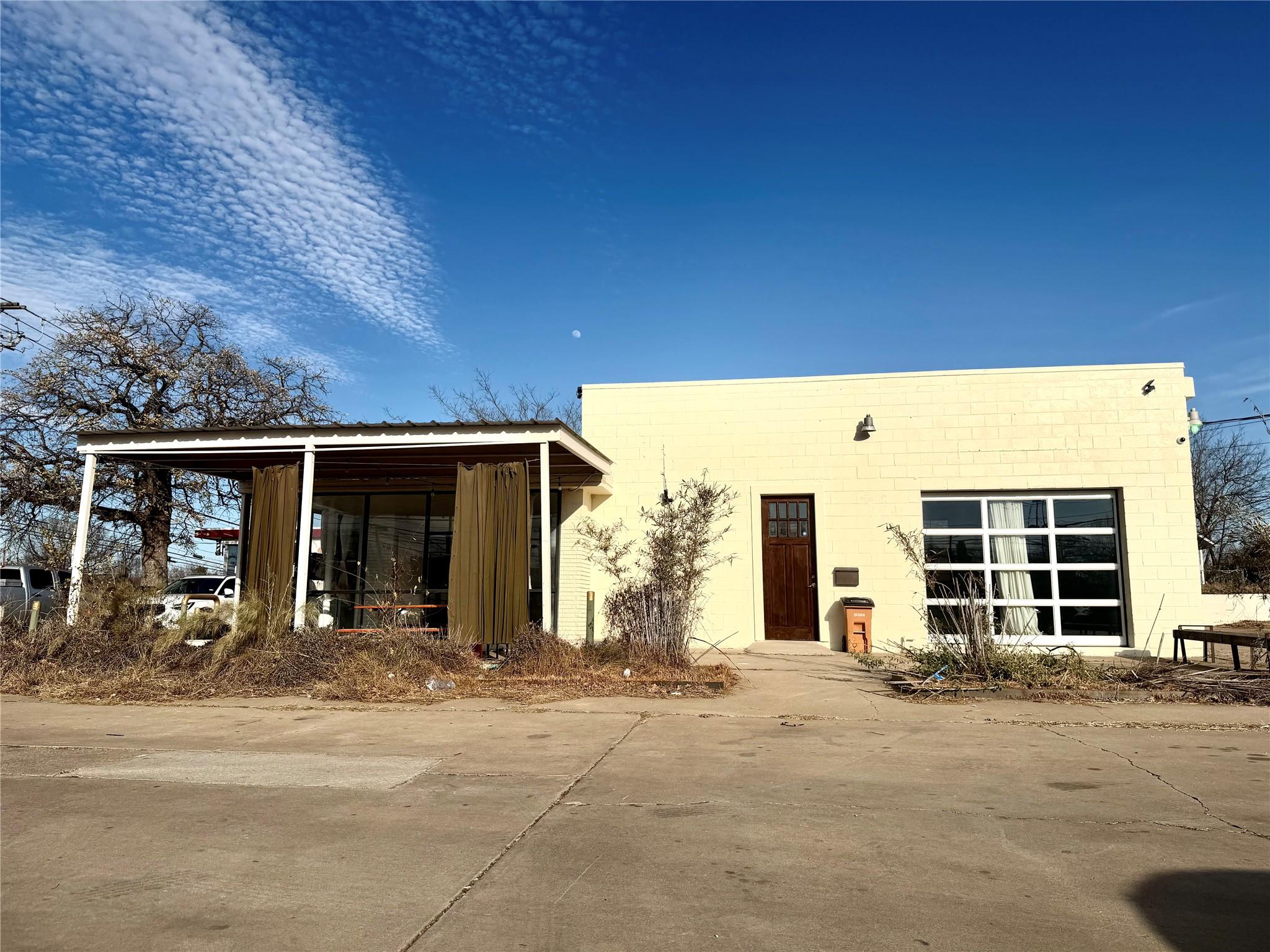 1901 E 12th Street Austin TX 78702