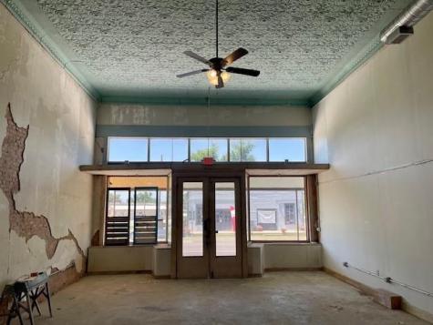 412 W Batte Street Cameron TX 76520