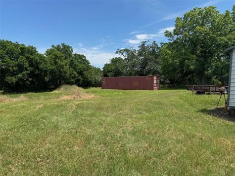 1620 N Pecos Street N Lockhart TX 78644