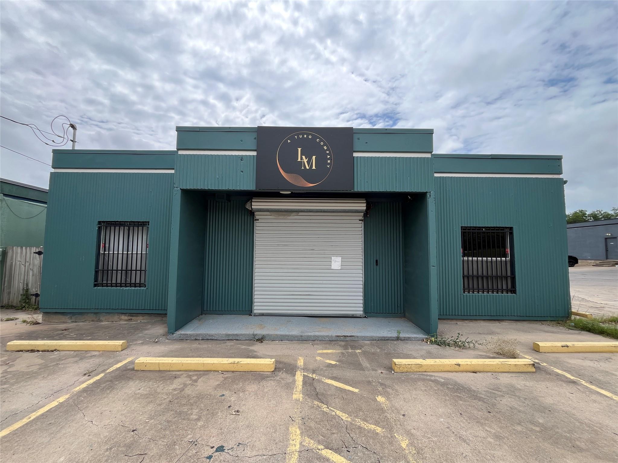513 Thompson Lane Austin TX 78742