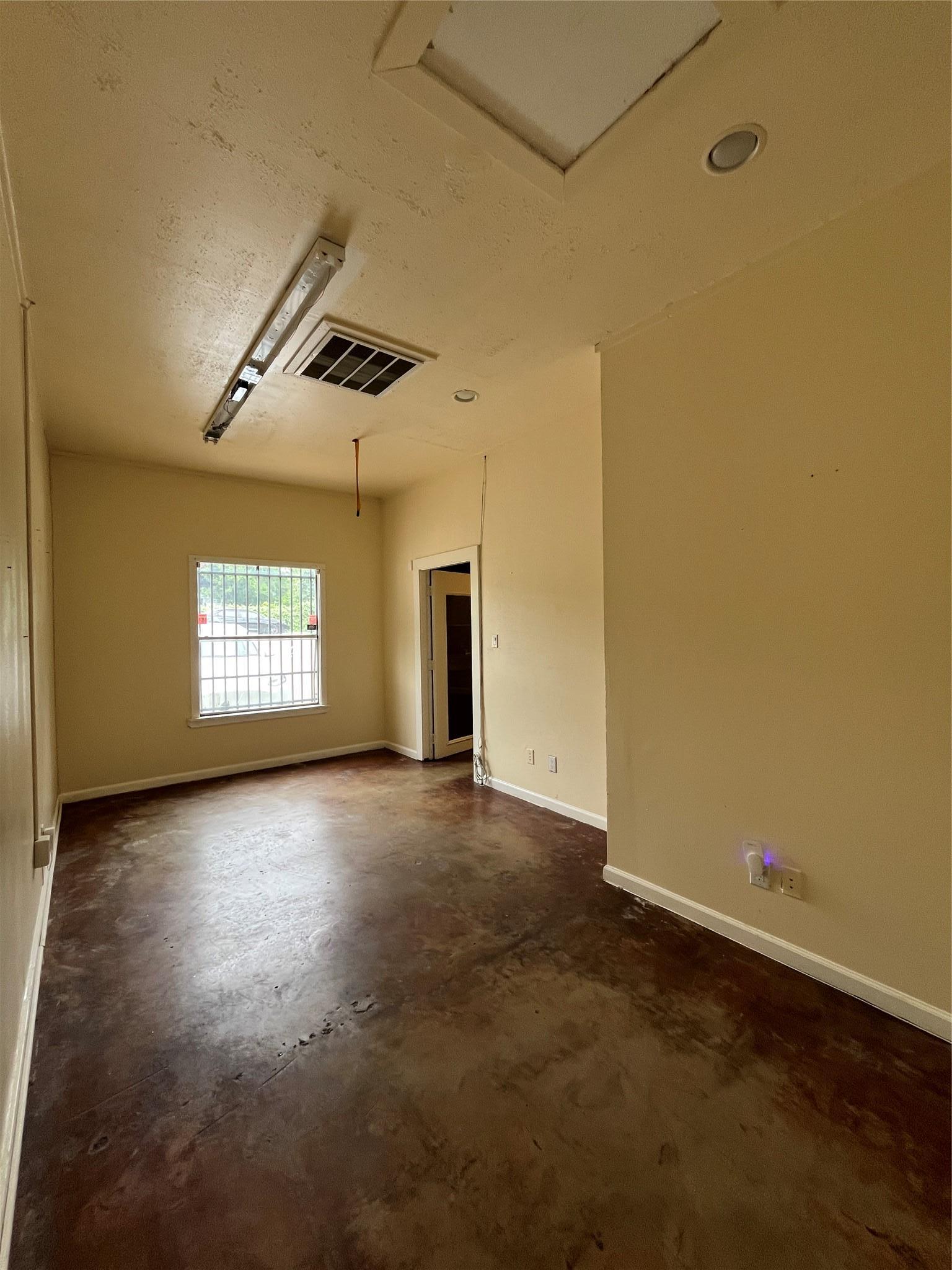 513 Thompson Lane Austin TX 78742