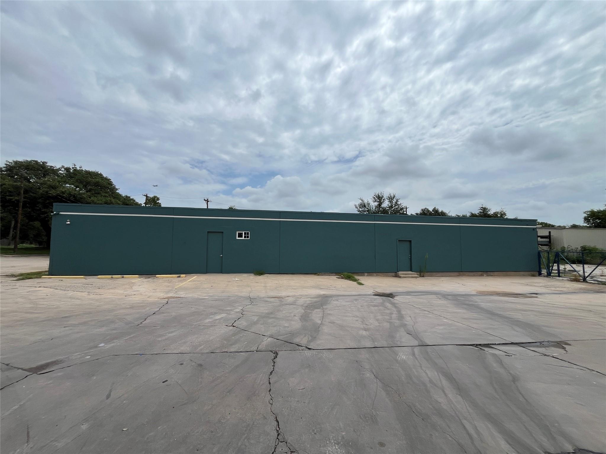 513 Thompson Lane Austin TX 78742