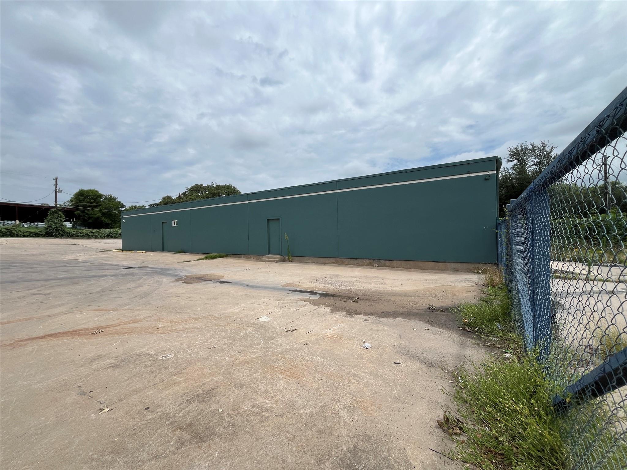 513 Thompson Lane Austin TX 78742
