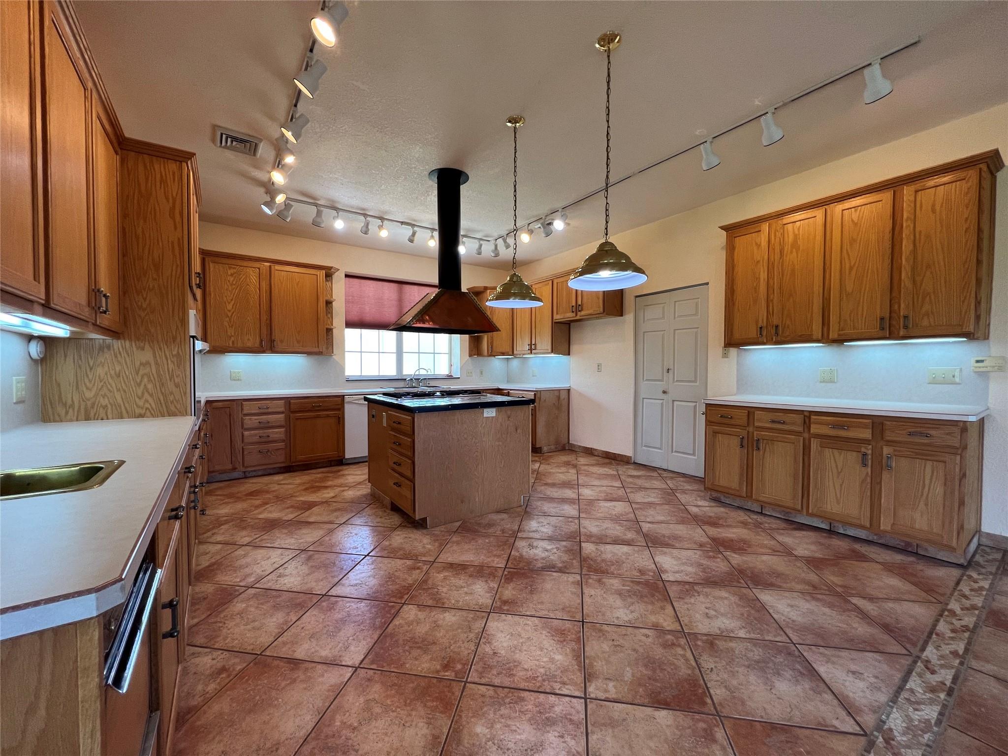 333 County Road 497 Taylor TX 76574
