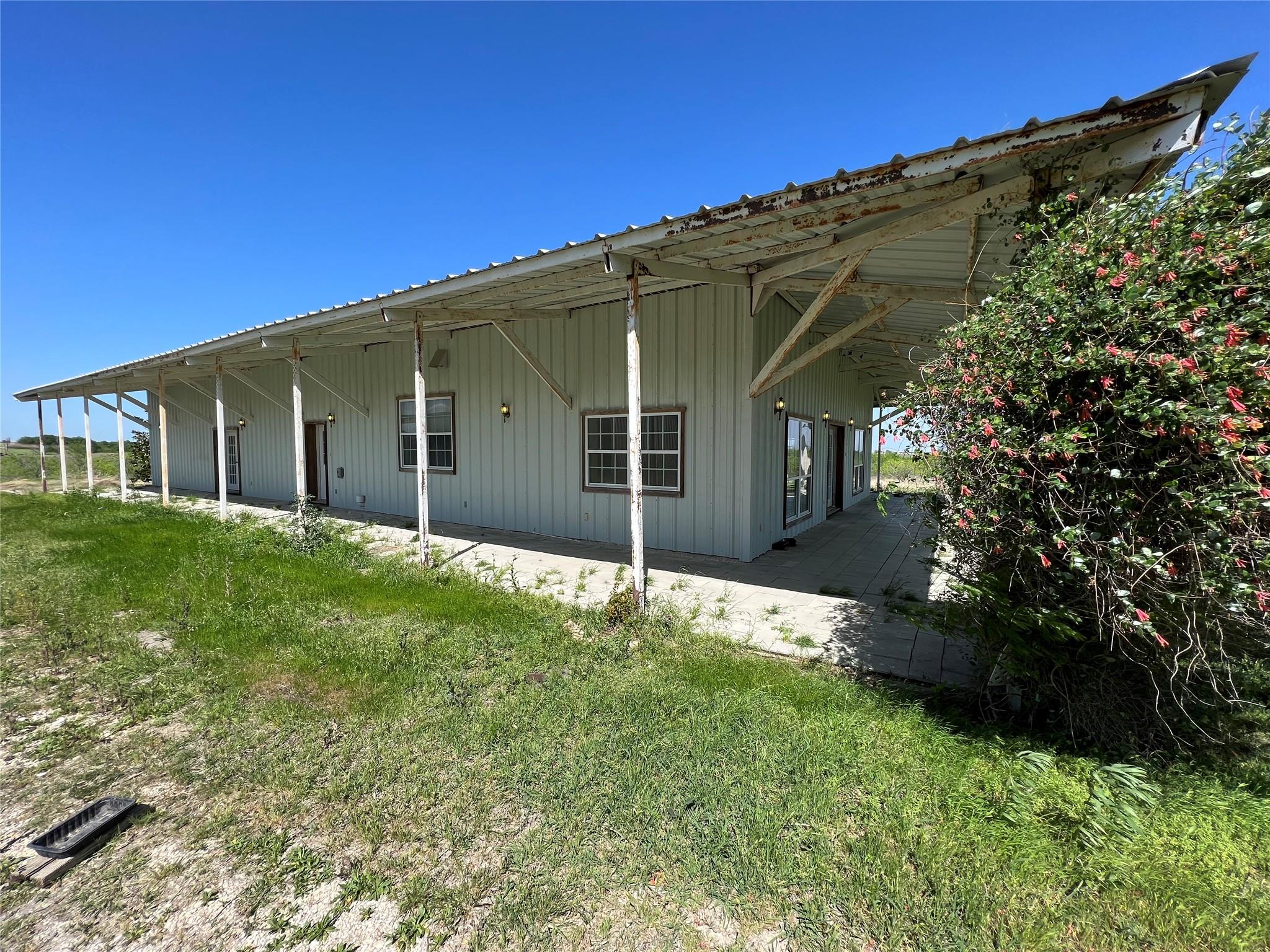 333 County Road 497 Taylor TX 76574