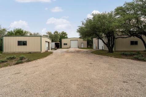 618 County Road 156 Granger TX 76530