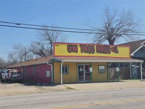 405 S Main Street S Taylor TX 76574
