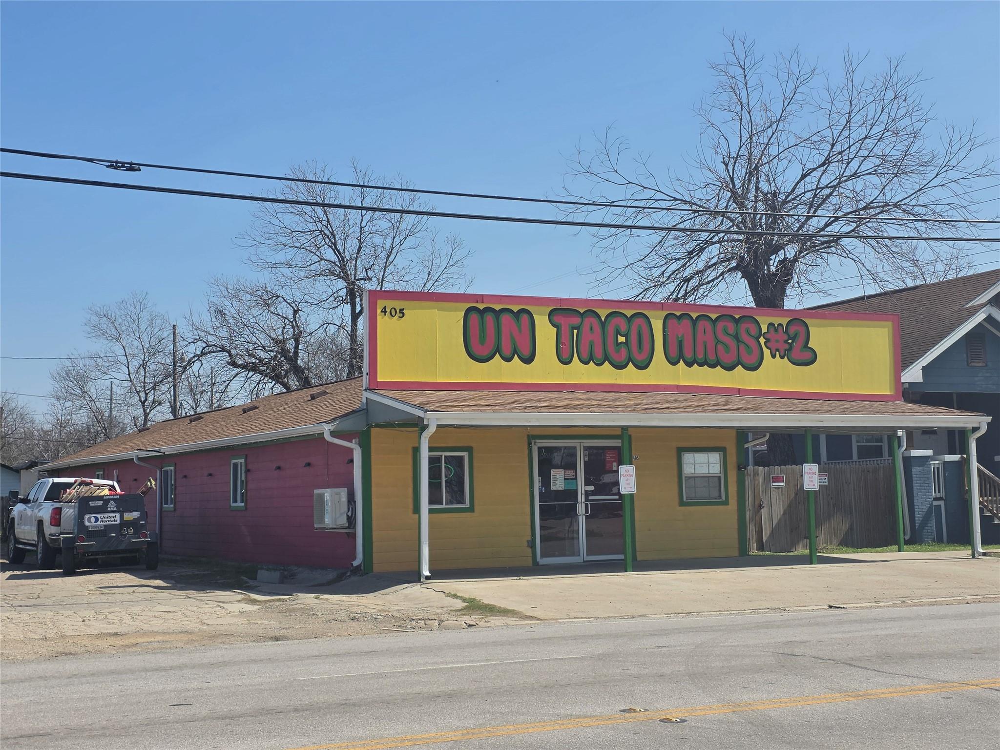 405 S Main Street S Taylor TX 76574