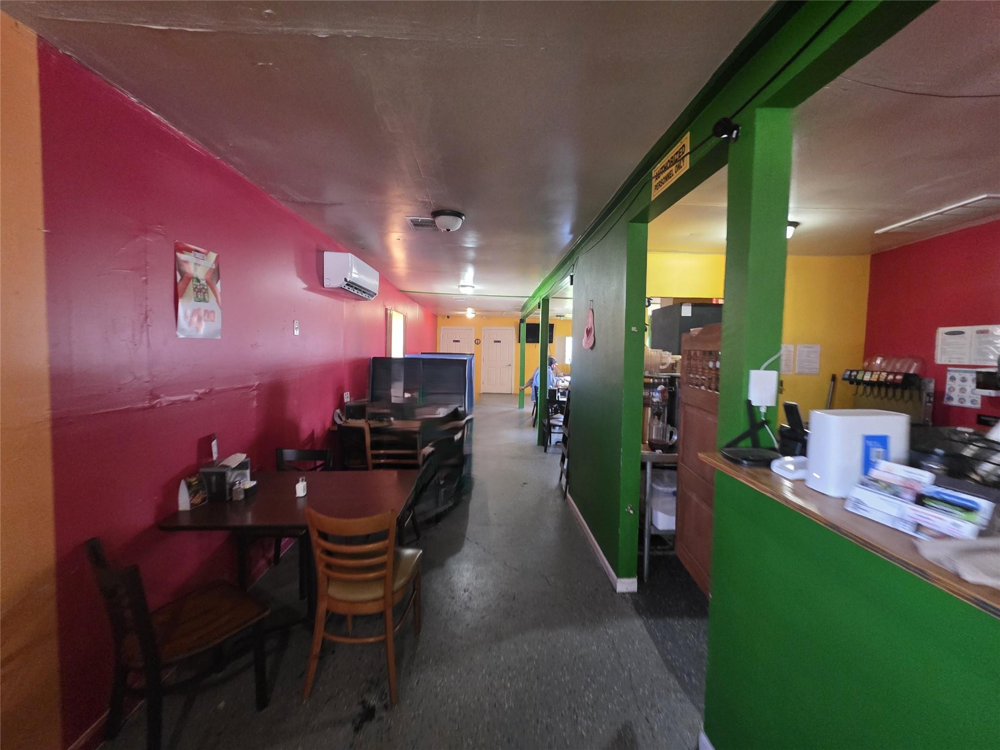 405 S Main Street S Taylor TX 76574