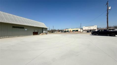 1425 N Main Street Taylor TX 76574