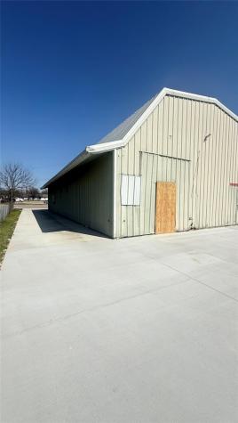1425 N Main Street Taylor TX 76574
