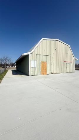 1425 N Main Street Taylor TX 76574