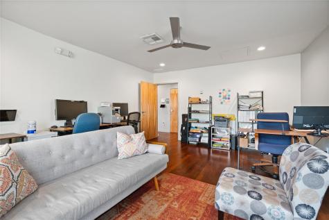 502 Thompson Lane Austin TX 78742