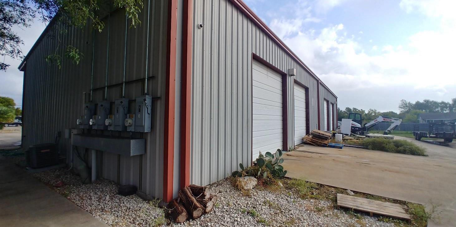 623 W Front Street Hutto TX 78634