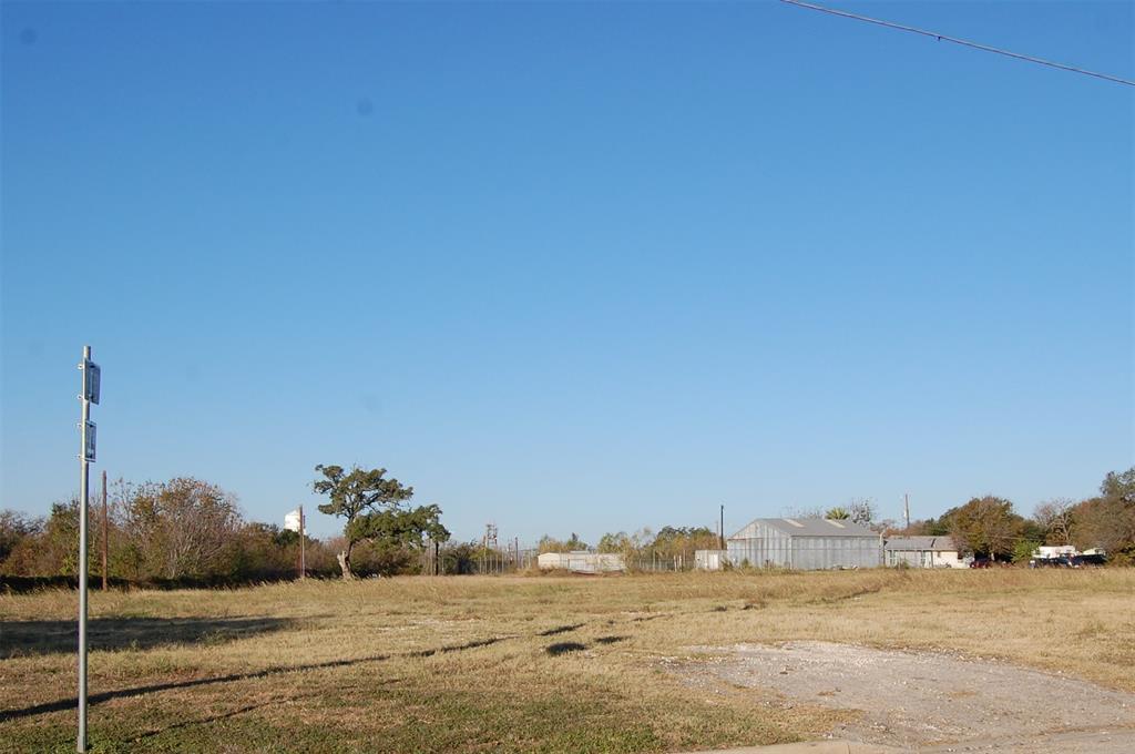 621 N Commerce Street Lockhart TX 78644