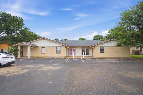 1305 S Mays Street Round Rock TX 78664