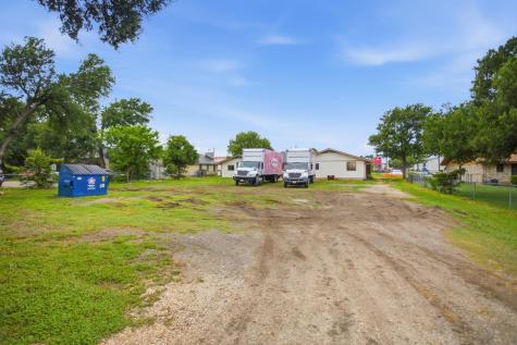 1305 S Mays Street Round Rock TX 78664