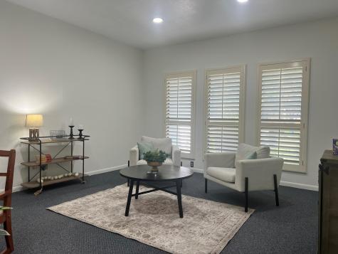 700 N Main Street Taylor TX 76574