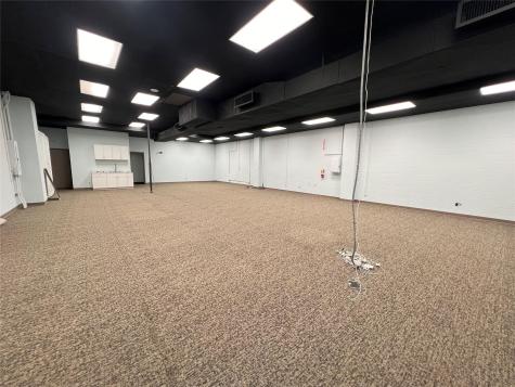 211 W 3rd Street Taylor TX 76574