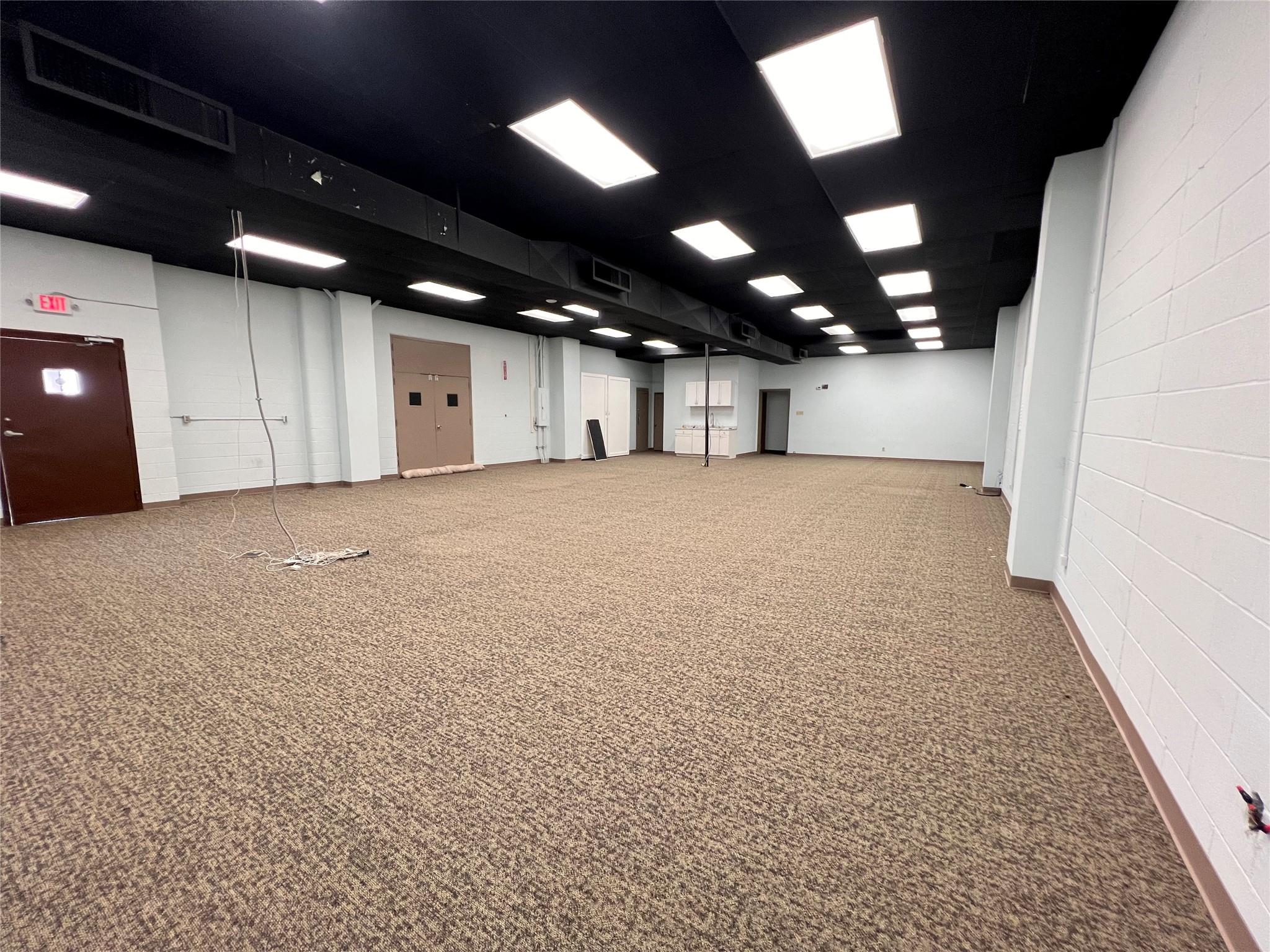211 W 3rd Street Taylor TX 76574
