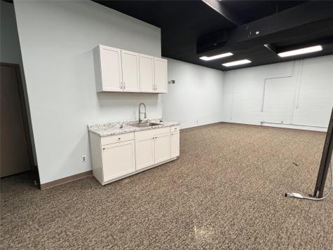 211 W 3rd Street Taylor TX 76574