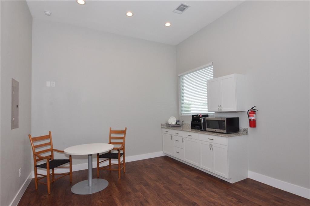 2440 E Highway 290 Highway Dripping Springs TX 78620