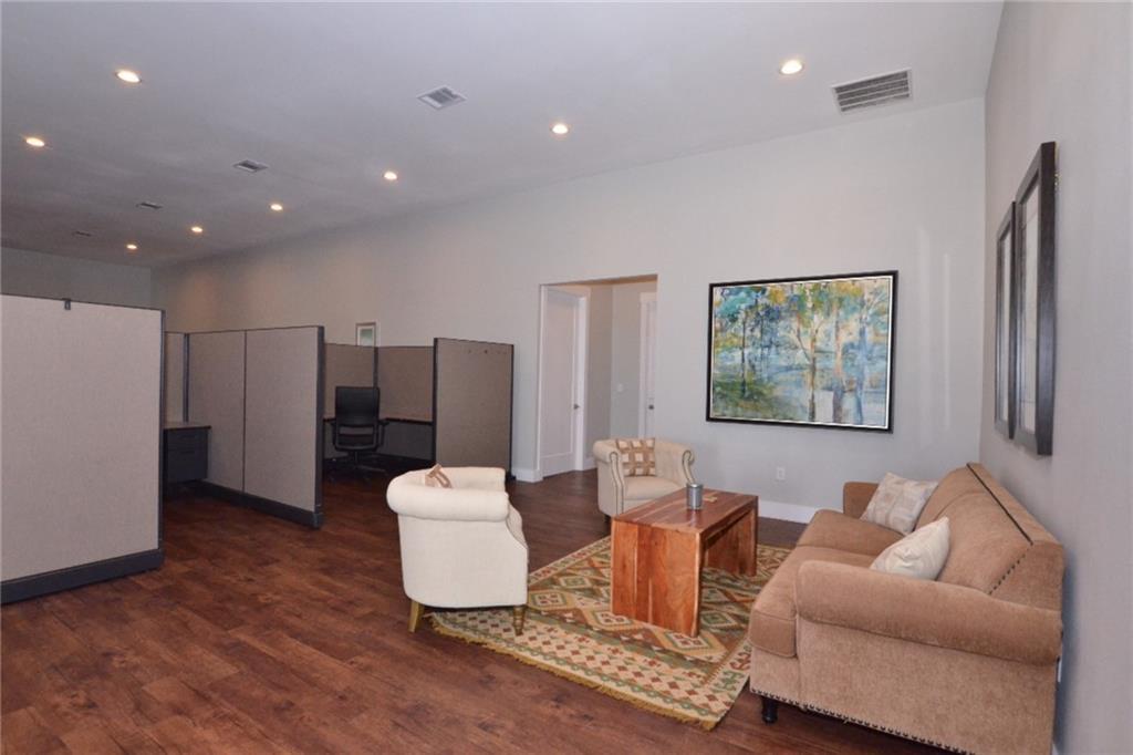 2440 E Highway 290 Highway Dripping Springs TX 78620